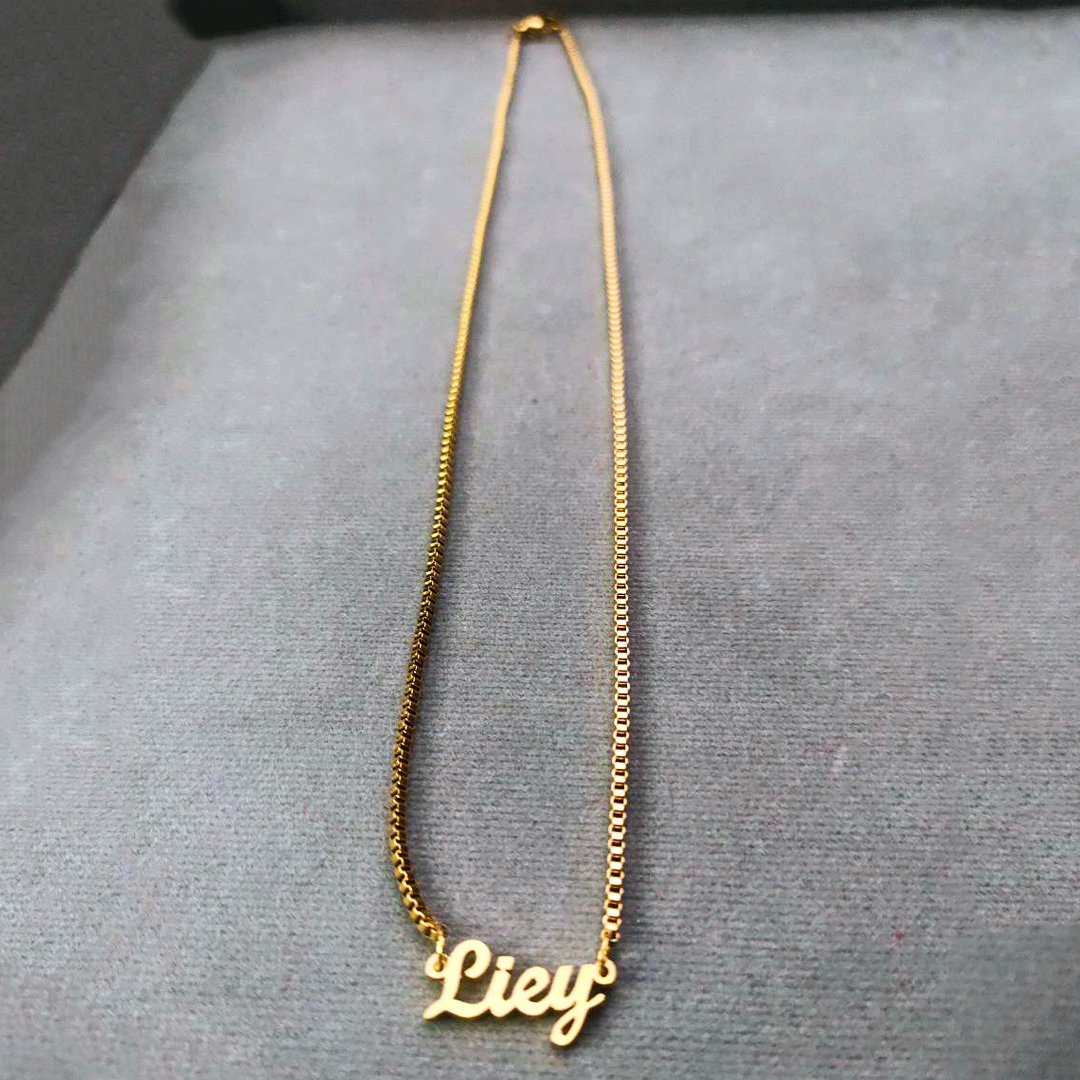 Italian English Necklace Gold