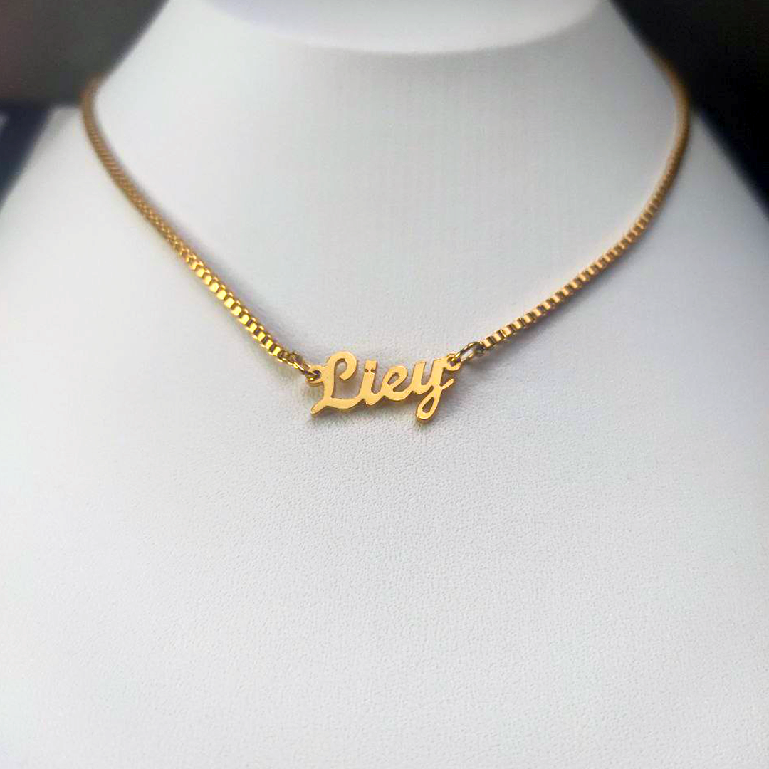 Italian English Necklace Gold