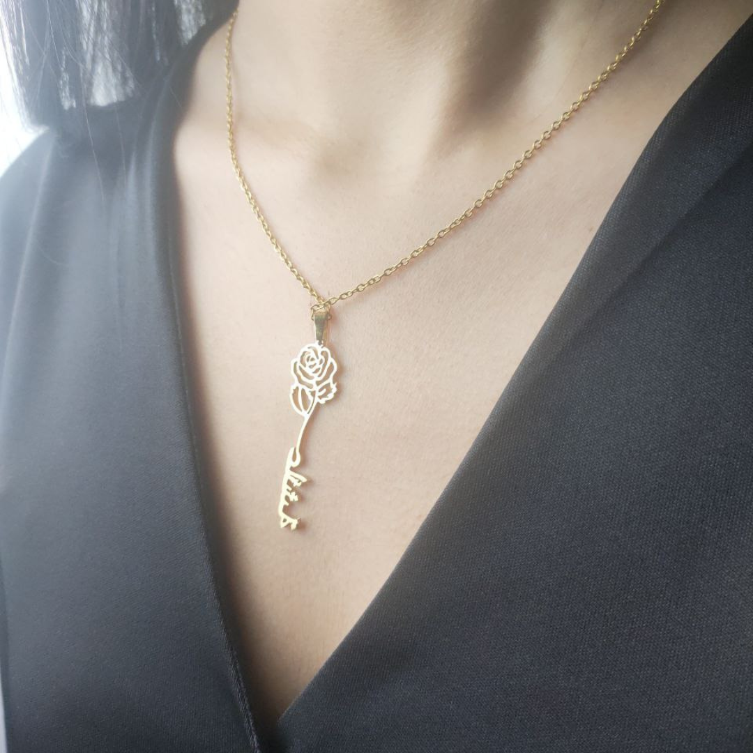 Rose Pendant Necklace in Arabic